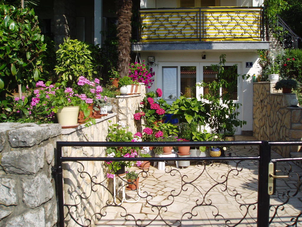 Apartments Villa Elizabet Malinska Rum bild