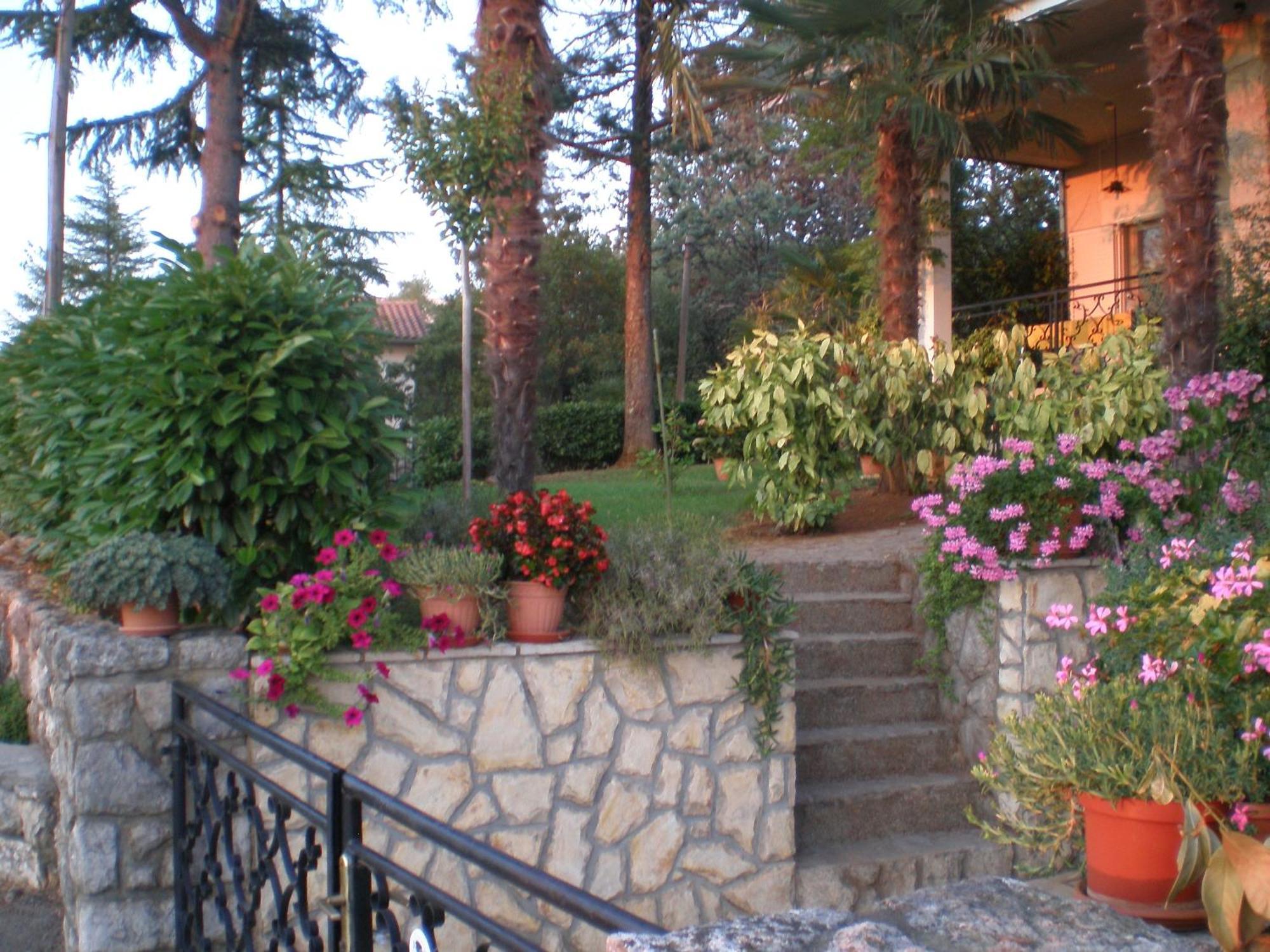 Apartments Villa Elizabet Malinska Exteriör bild