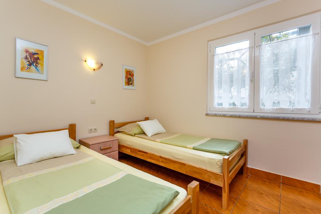 Apartments Villa Elizabet Malinska Exteriör bild